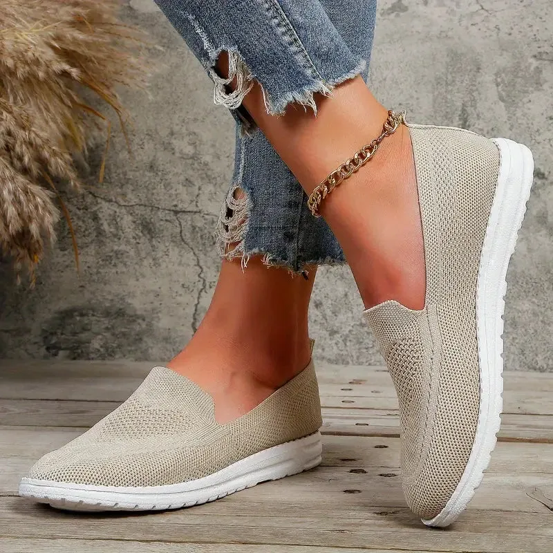 Casual, ademende gebreide slip-on sneakers voor buiten