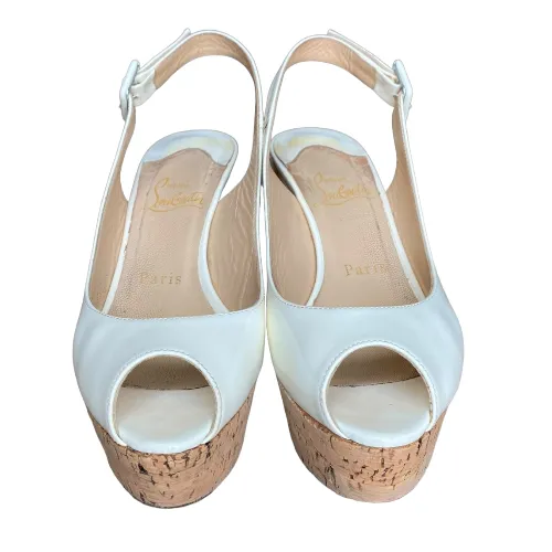 CHRISTIAN LOUBOUTIN Off White Patent Leather Une Plume Cork Wedge Sandals, 36.5