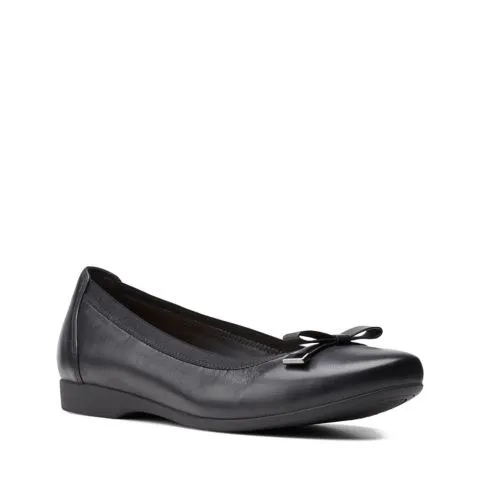 Clarks Women's Un Darcey Bow Flats- Black Leather